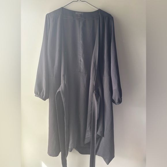 J. Crew size 6 Elegant Black crepe Wrap Dress, fitted cuffs , adjustable tie - Picture 3 of 11